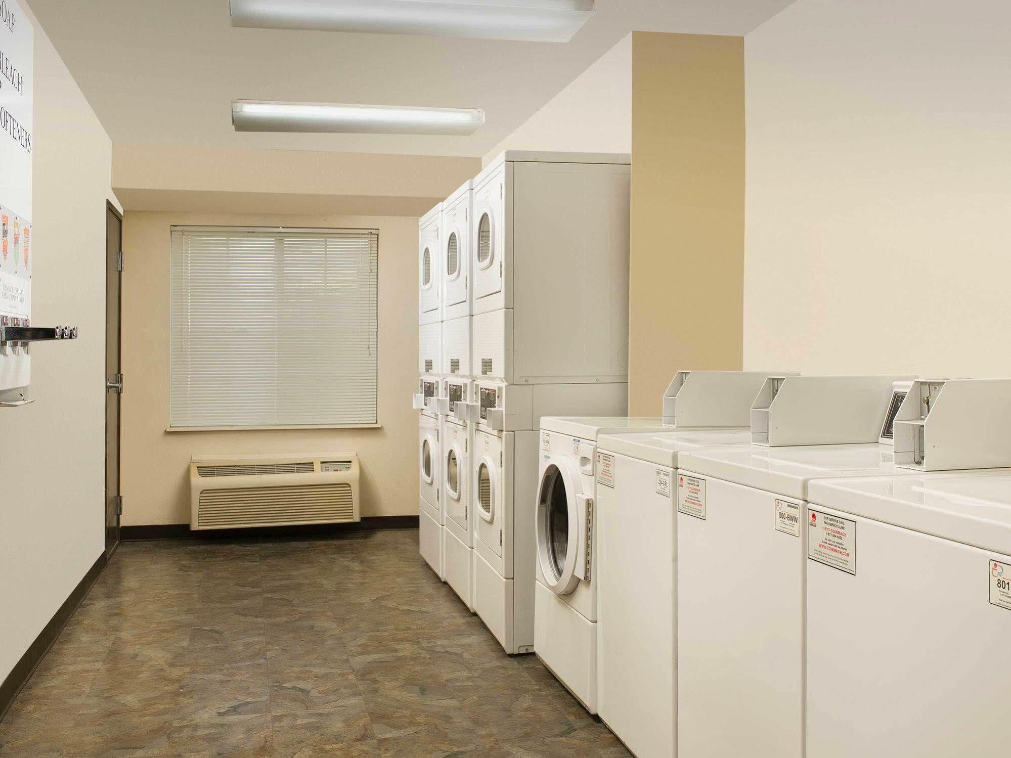 Extended Stay America Select Suites - Charleston - Ashley Phosphate Rd. ノースチャールストン エクステリア 写真